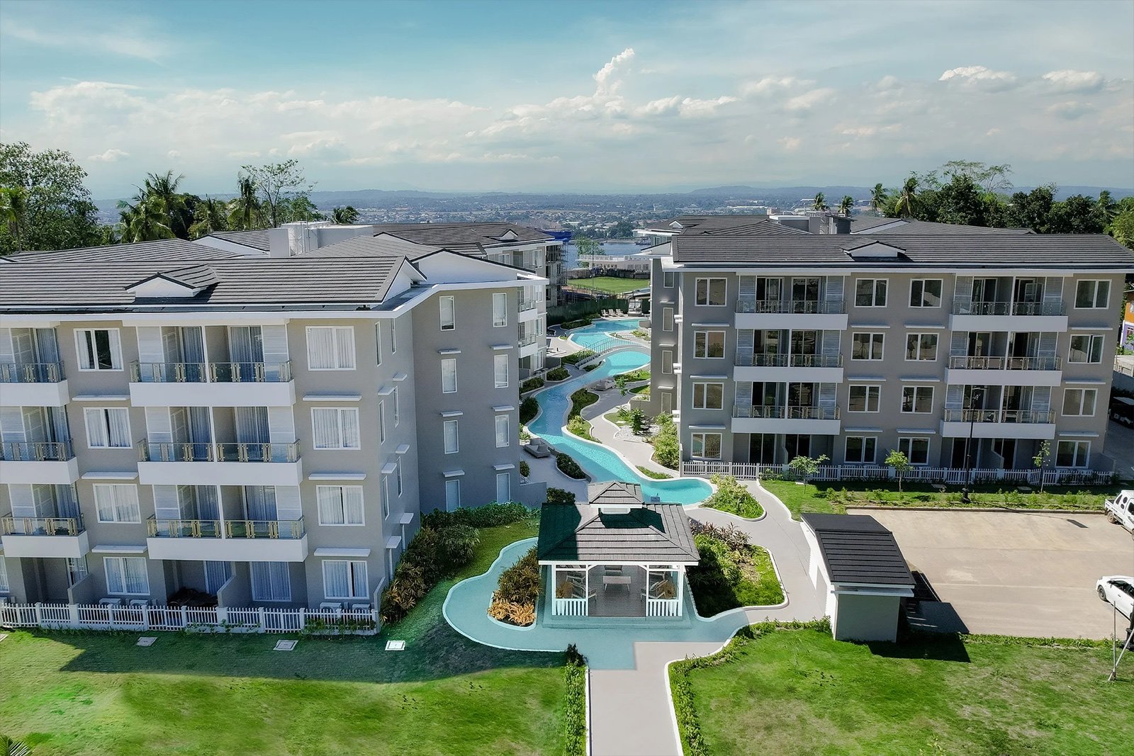 Bridgeport Park buildings (actual photo)